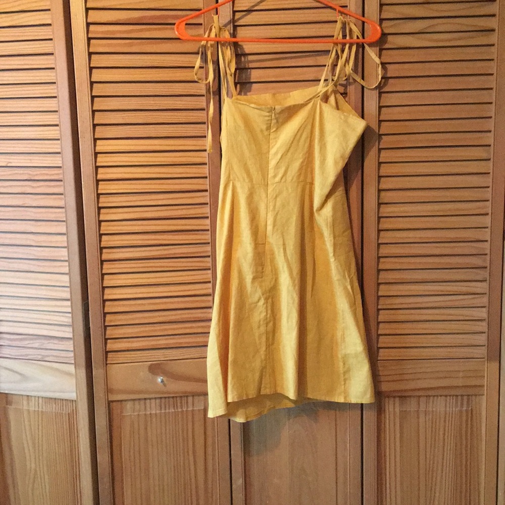 Yellow sundress - Picture 2 of 2
